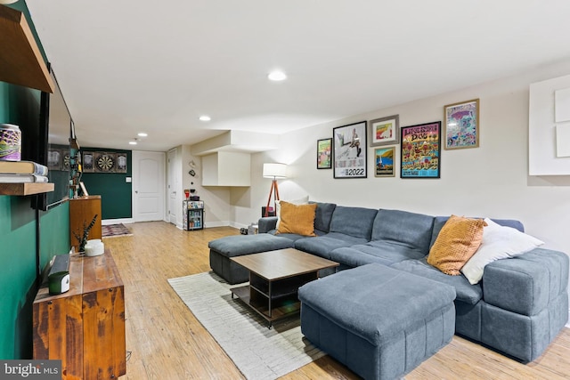 220 S E Ave, Baltimore, MD 21224 - living area featuring light wood-style floors, recessed lighting, and baseboards