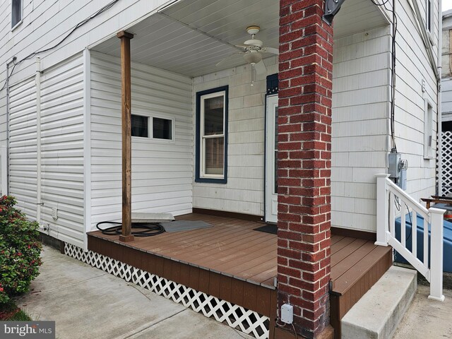304 Pulaski St, Cumberland, MD 21502 - deck featuring ceiling fan