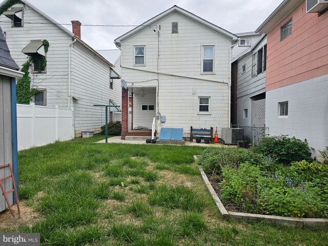 304 Pulaski St, Cumberland, MD 21502 - rear view of property featuring cooling unit
