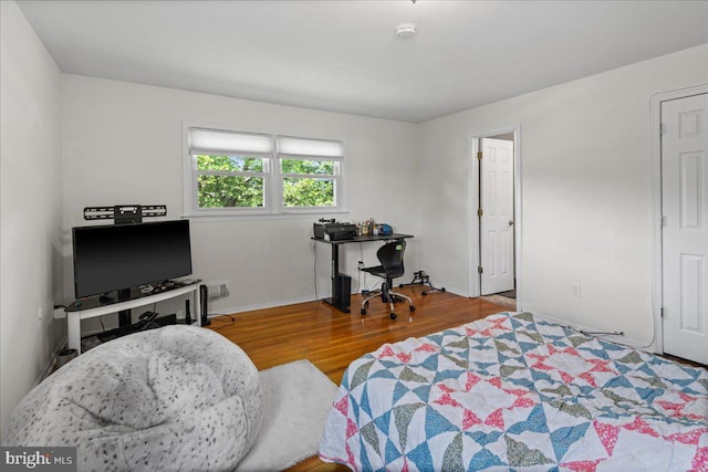 19 Strassberg Ct, Hamilton, NJ 08690 - bedroom with wood finished floors and baseboards