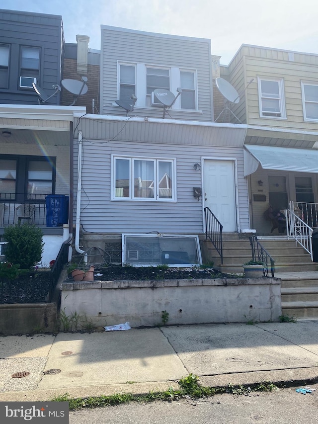 4727 Meridian St, Philadelphia, PA 19136 - multi unit property featuring entry steps