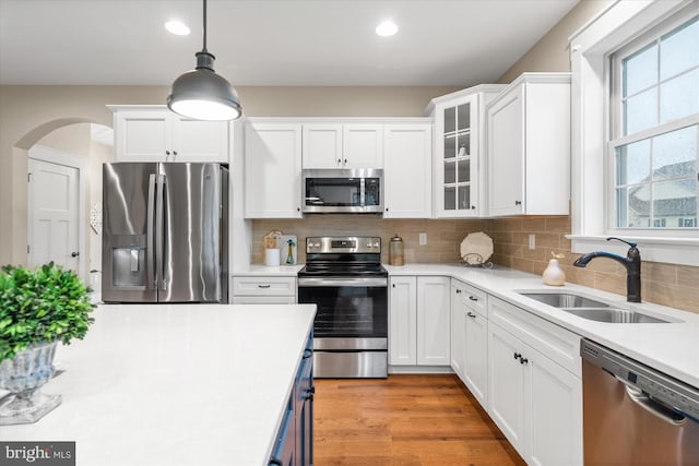 843 Summer Breeze Path, Cochranville, PA 19330 - kitchen with stainless steel appliances, a sink, white cabinets, light countertops, and recessed lighting
