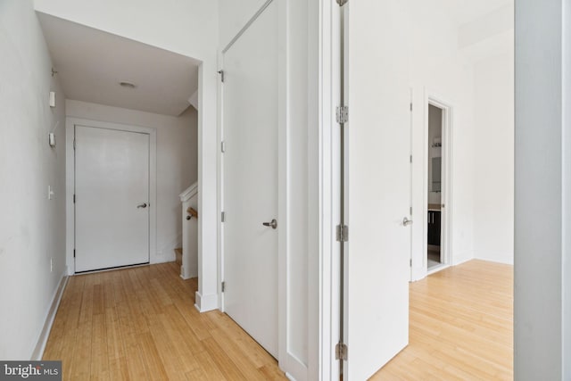 315 Dupont St, Philadelphia, PA 19128 - hall featuring light wood-style floors