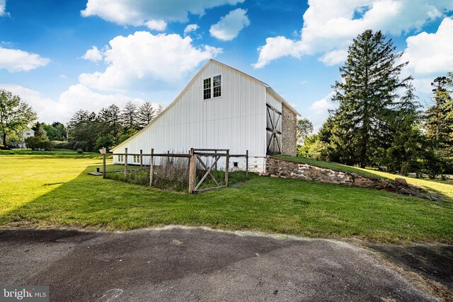 1148 Bodine Rd, Chester Springs, PA 19425 - view of pole building with a yard
