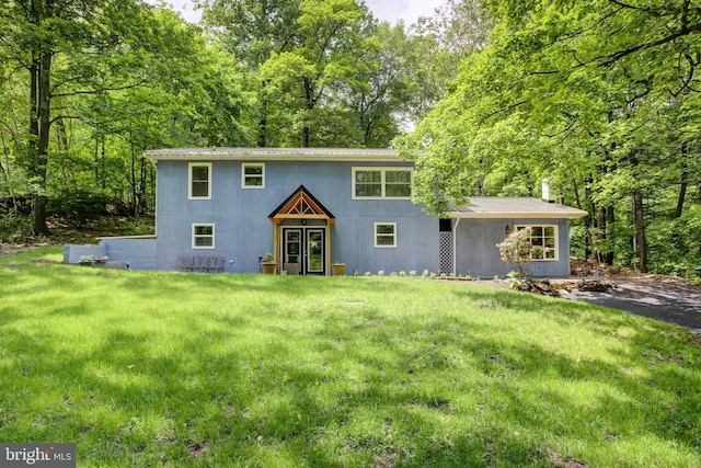 7 Cross Trl, Fairfield, PA 17320 - view of front facade with a front lawn and metal roof
