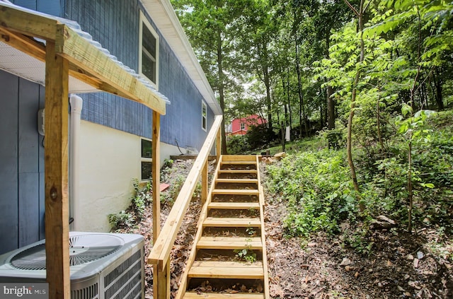 7 Cross Trl, Fairfield, PA 17320 - view of stairs