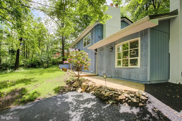 7 Cross Trl, Fairfield, PA 17320 - view of grassy yard featuring a patio