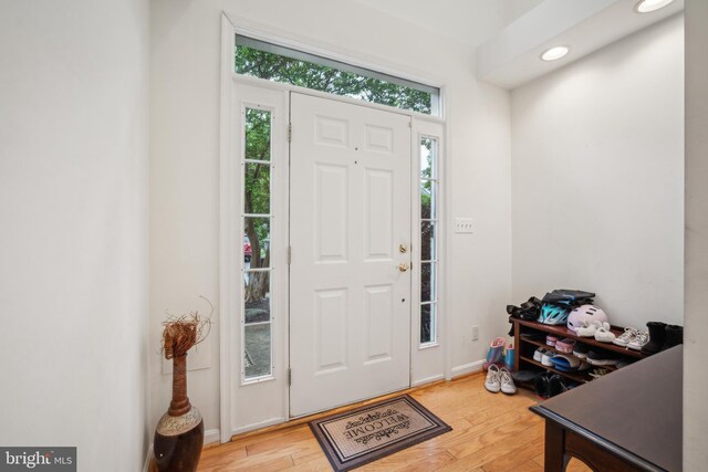 9435 Silver Meteor Ct, Manassas Park, VA 20111 - foyer entrance featuring light wood-type flooring, baseboards, and recessed lighting