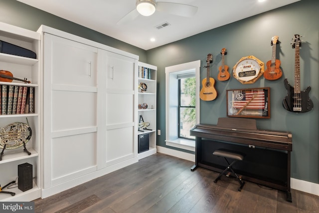 entryway featuring ceiling fan, dark wood-style floors, baseboards, and recessed lighting
