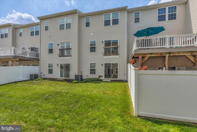 1027 Regency Pl, Sewell, NJ 08080 - rear view of property featuring cooling unit