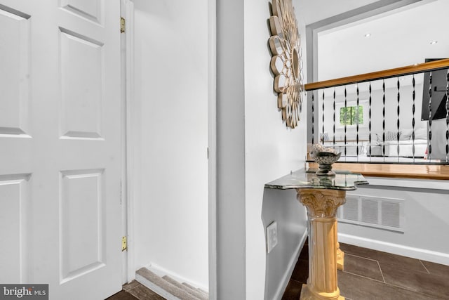 detailed view of baseboards