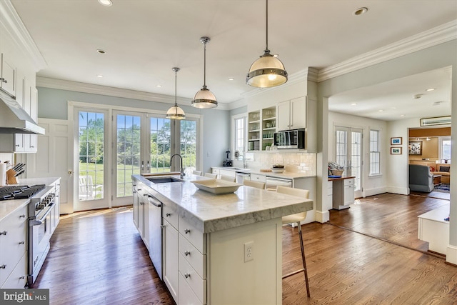 6437 Blantyre, Warrenton, VA 20187 - kitchen with appliances with stainless steel finishes, a sink, white cabinetry, plenty of natural light, and recessed lighting