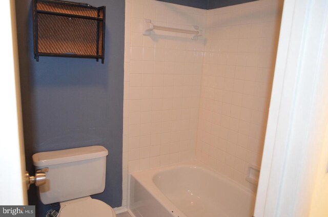 18050 Chalet Dr Unit 14-303, Germantown, MD 20874 - full bathroom with toilet and shower / bath combination