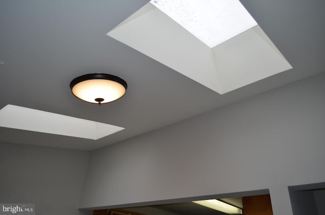 18050 Chalet Dr Unit 14-303, Germantown, MD 20874 - detailed view of a skylight