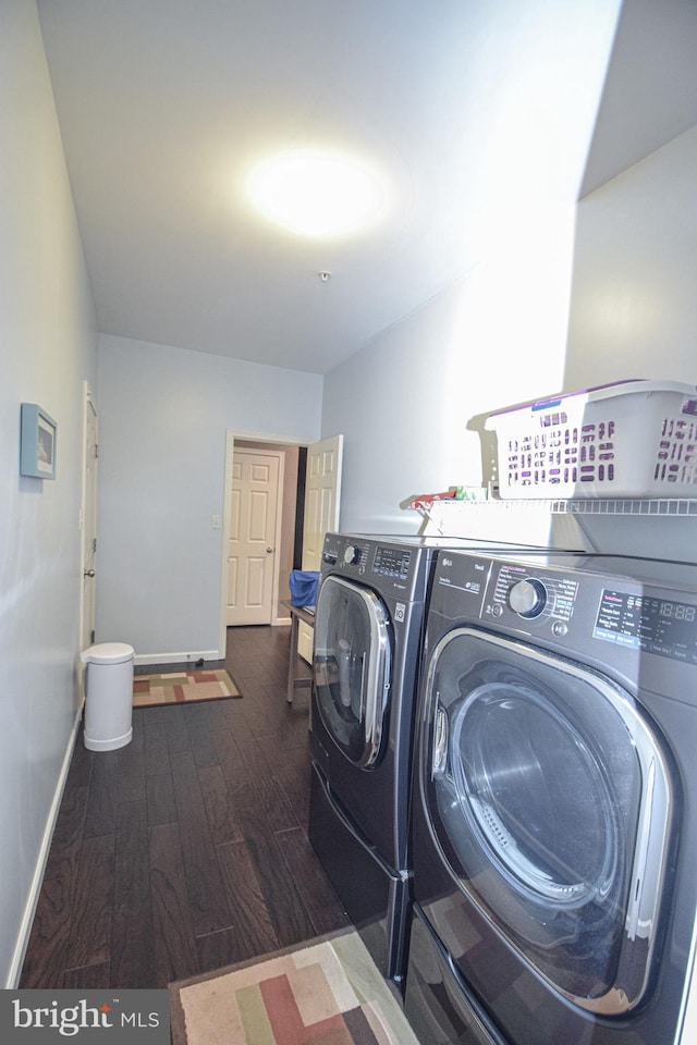 130 Steamboat Ct, North East, MD 21901 - laundry area featuring separate washer and dryer, wood finished floors, and baseboards