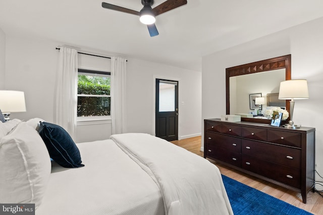 4009 30th St N, Arlington, VA 22207 - bedroom featuring light wood finished floors, a ceiling fan, and baseboards