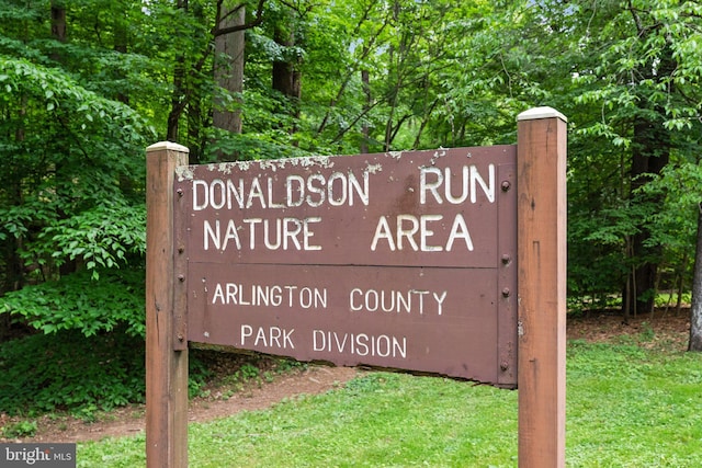 4009 30th St N, Arlington, VA 22207 - view of community / neighborhood sign