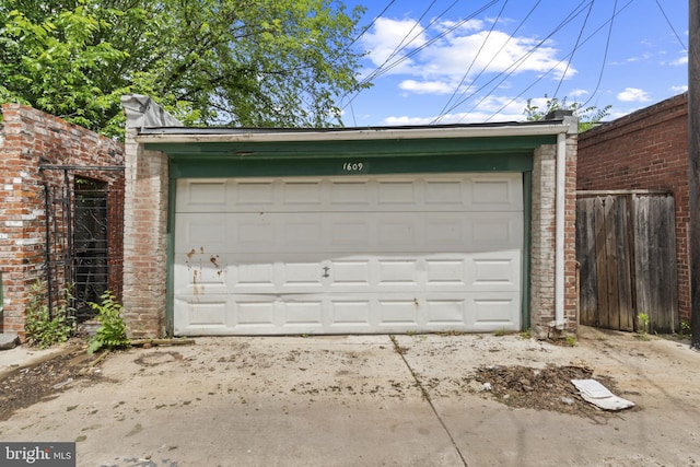 1609 E 33rd St, Baltimore, MD 21218 - view of detached garage