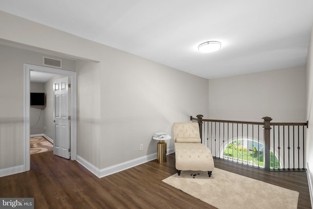 410 Metropolitan Blvd, Pasadena, MD 21122 - unfurnished room featuring wood finished floors and baseboards
