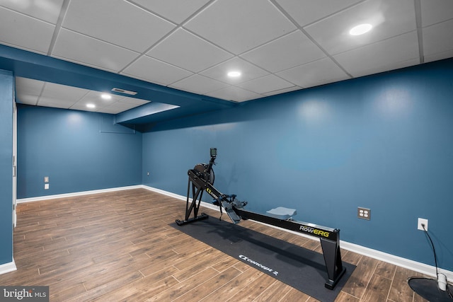 410 Metropolitan Blvd, Pasadena, MD 21122 - workout room featuring baseboards, wood finished floors, recessed lighting, and a drop ceiling