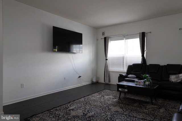 847 Lissicasey Loop, Middletown, DE 19709 - living room featuring baseboards