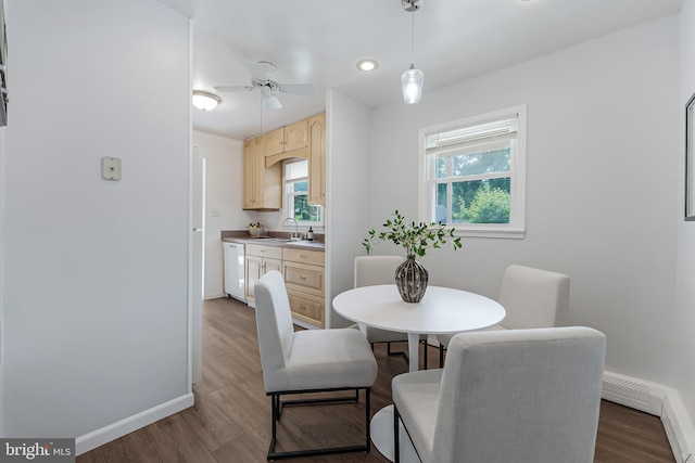 15415 Michigan Rd, Woodbridge, VA 22191 - dining area featuring baseboards, wood finished floors, and recessed lighting