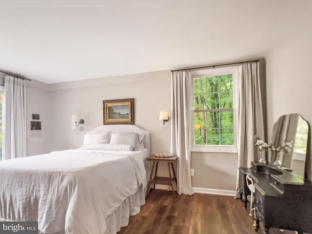 11600 Saddleback Dr, Fredericksburg, VA 22407 - bedroom featuring dark wood finished floors and baseboards