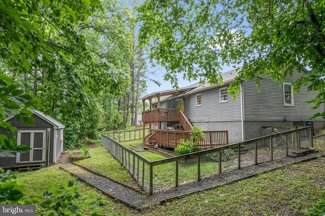 11600 Saddleback Dr, Fredericksburg, VA 22407 - back of house with a wooden deck