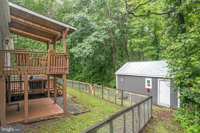 11600 Saddleback Dr, Fredericksburg, VA 22407 - fenced backyard with a wooden deck