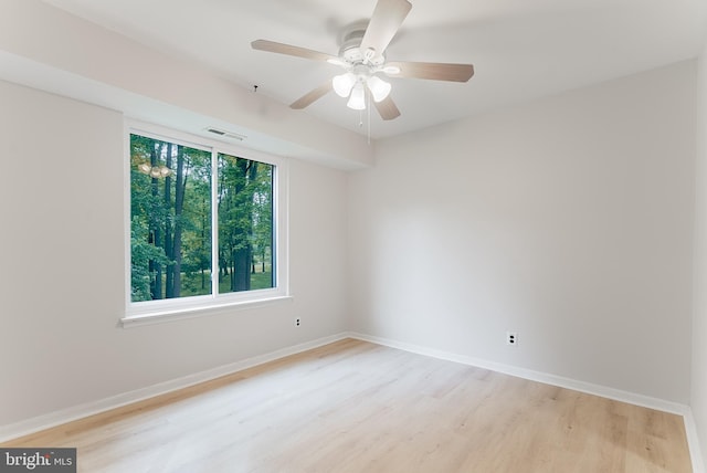 129 Echelon Rd, Voorhees, NJ 08043 - spare room featuring light wood-style floors, baseboards, and ceiling fan