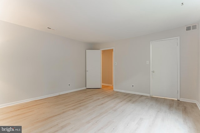 129 Echelon Rd, Voorhees, NJ 08043 - empty room with light wood finished floors and baseboards
