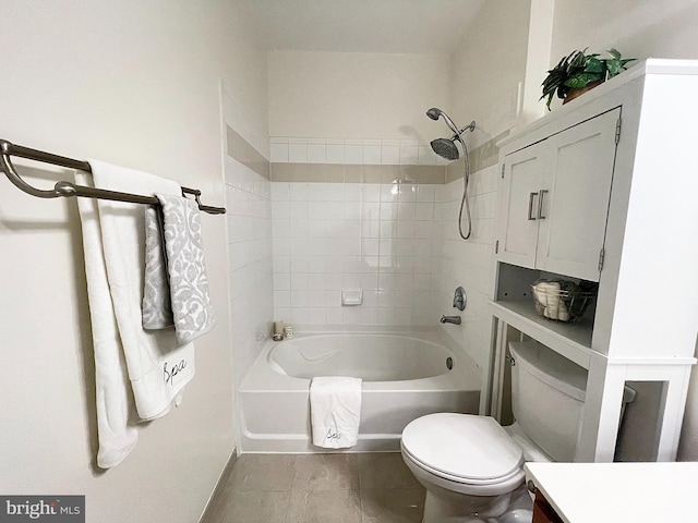 4862 Eisenhower Ave Unit 269, Alexandria, VA 22304 - full bath featuring toilet, shower / tub combination, and vanity