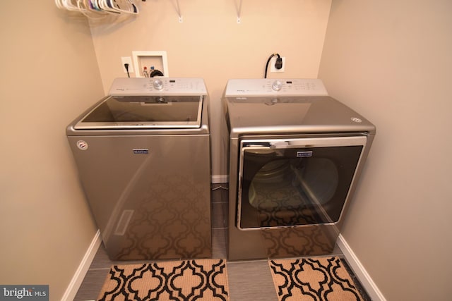 359 Eagle Way, Smyrna, DE 19977 - washroom with washing machine and clothes dryer and baseboards