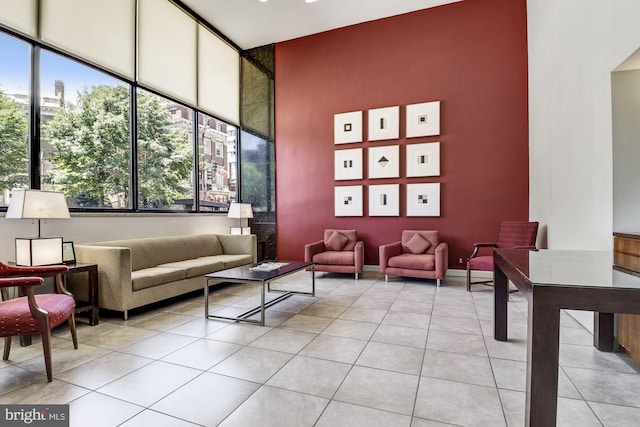 1601 18th St NW Unit 1015, Washington, DC 20009 - building lobby with a towering ceiling