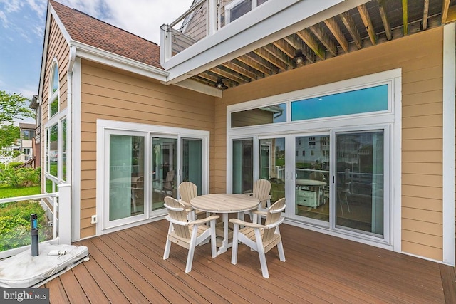 18 Ebb Tide Ct, Ocean Pines, MD 21811 - wooden deck with outdoor dining space