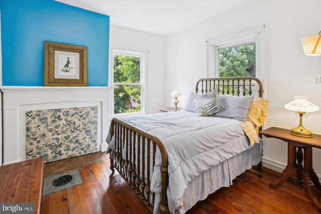 501 Park Row Pl, Harpers Ferry, WV 25425 - bedroom featuring hardwood / wood-style flooring