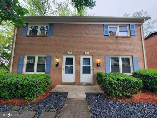 117 S Shenandoah Ave, Front Royal, VA 22630 - view of front of home featuring brick siding and cooling unit