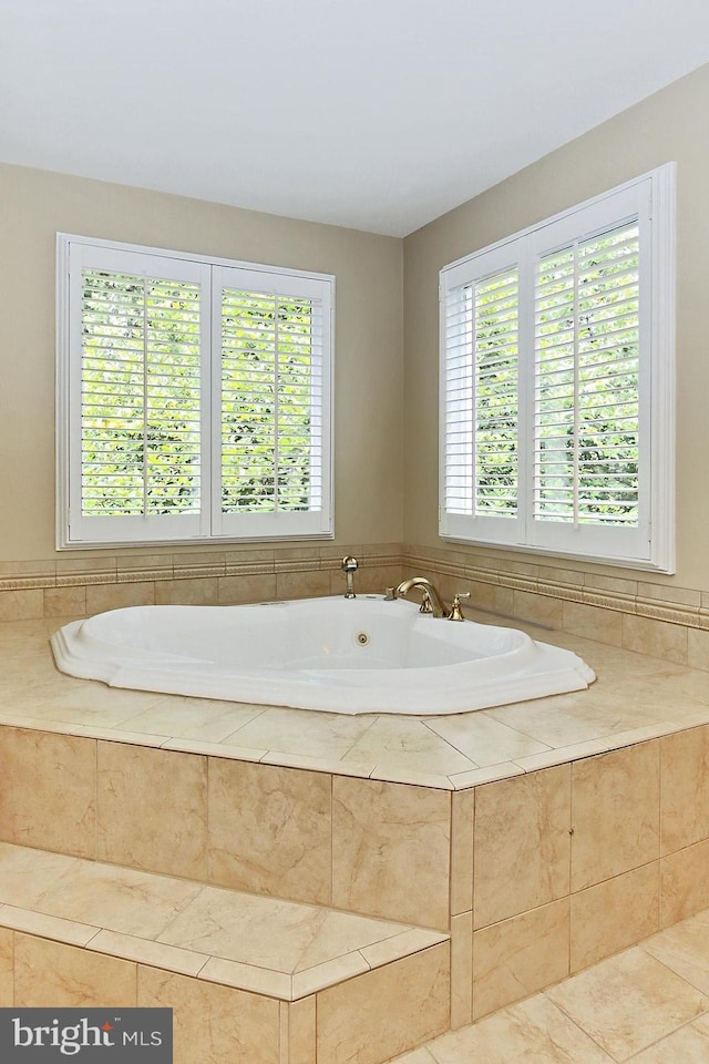 7808 Devereux Manor Ct, Fairfax Station, VA 22039 - full bath with a garden tub and tile patterned flooring