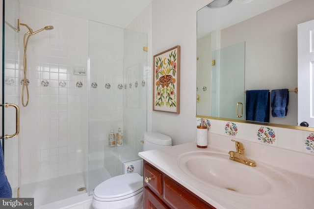 902 Emerald Dr, Alexandria, VA 22308 - full bath featuring toilet, a shower stall, and vanity