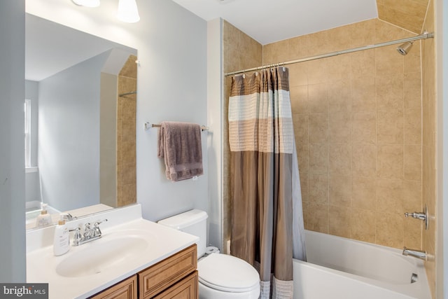 16340 Sandy Ridge Ct, Woodbridge, VA 22191 - full bath featuring toilet, shower / tub combo, and vanity