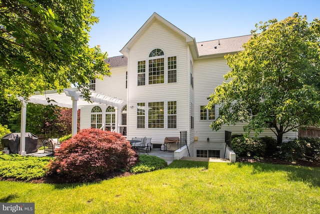 16340 Sandy Ridge Ct, Woodbridge, VA 22191 - rear view of property with a lawn, a pergola, a patio, and a shingled roof