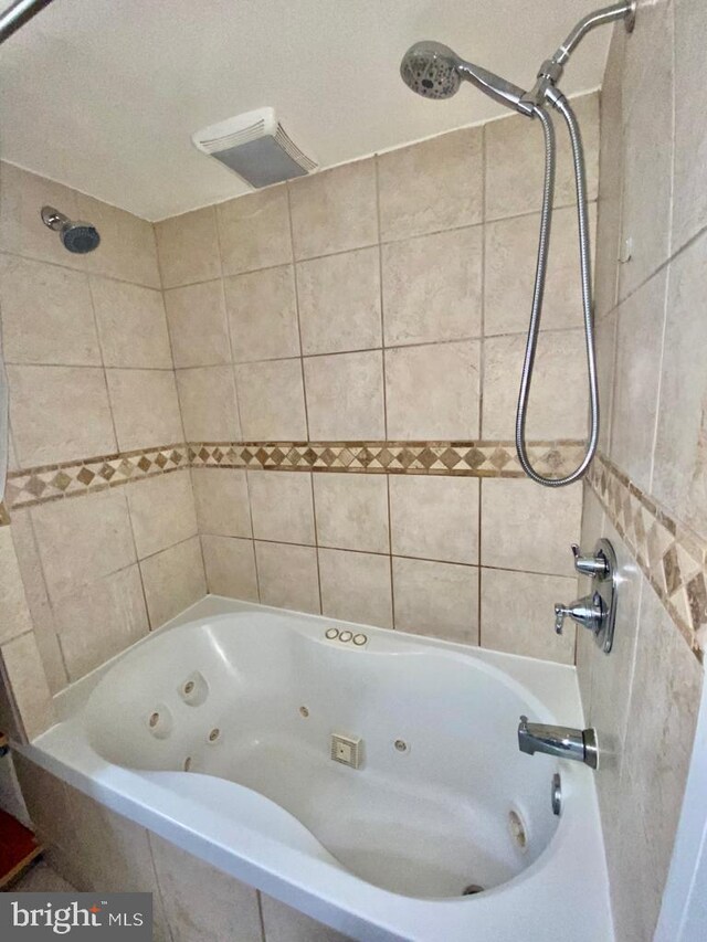 2624 Redcoat Dr Unit 2B, Alexandria, VA 22303 - full bath featuring a combined bath / shower with jetted tub