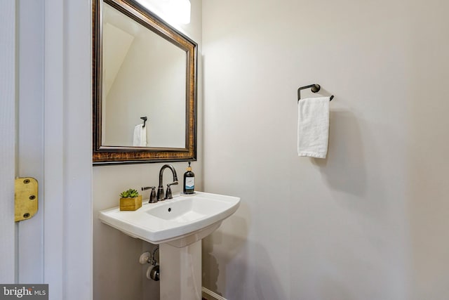 6055 Wicker Ln Unit 127, Centreville, VA 20121 - view of bathroom