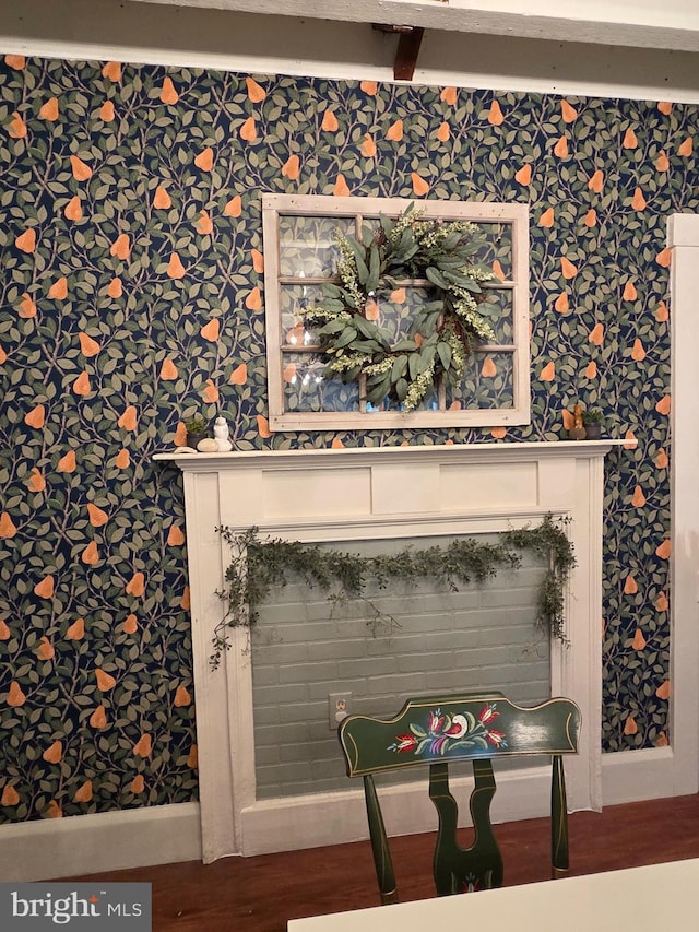 314 Bohemia Ave, Chesapeake City, MD 21915 - detailed view of wallpapered walls and wood finished floors