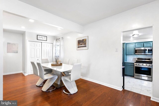 602 Lippincott Ave, Riverton, NJ 08077 - dining room featuring baseboards, recessed lighting, and wood finished floors