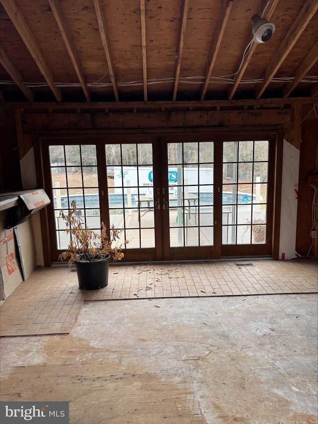 misc room featuring healthy amount of natural light