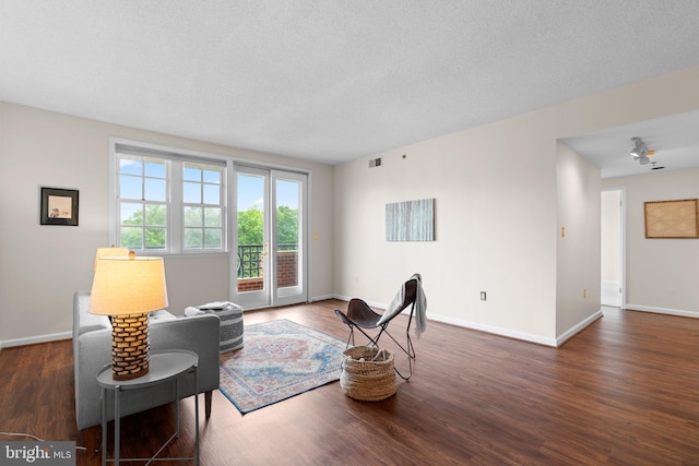 930 Astern Way Unit 502, Annapolis, MD 21401 - living room featuring wood finished floors and baseboards