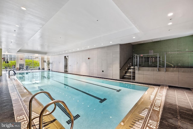 1414 S Penn Sq Unit 9A, Philadelphia, PA 19102 - view of indoor community pool