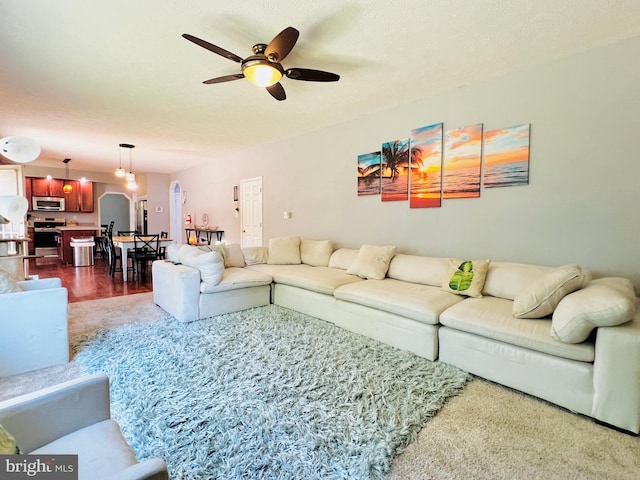10400 Markby Ct, White Plains, MD 20695 - living area with a ceiling fan