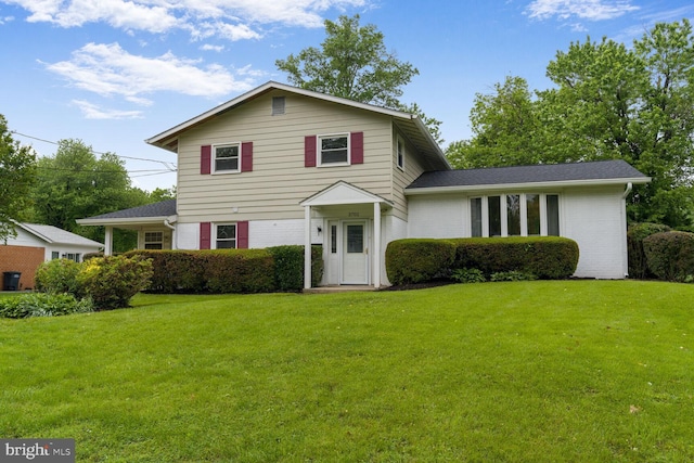 3702 Forest Grove Dr, Annandale, VA 22003 - view of front of house with brick siding and a front lawn